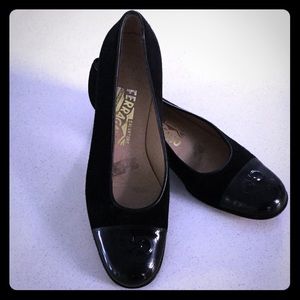 FERRAGAMO leather and patent shoes SZ 7